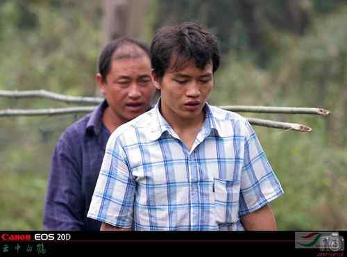 遭遇俩捕鸟蟊贼！严厉呵斥