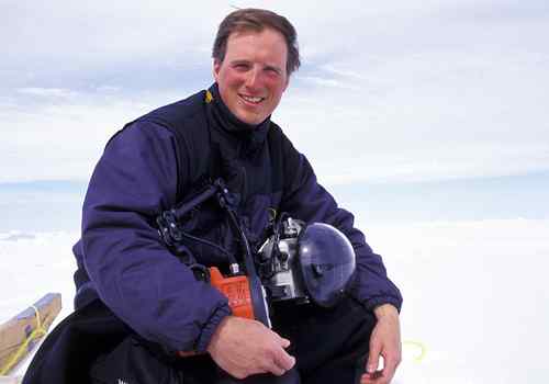 拍摄《豹斑海豹》的保罗·尼克兰 海豹捕食企鹅！