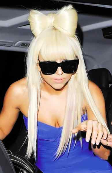 Lady Gaga和赵薇的猫头鹰造型