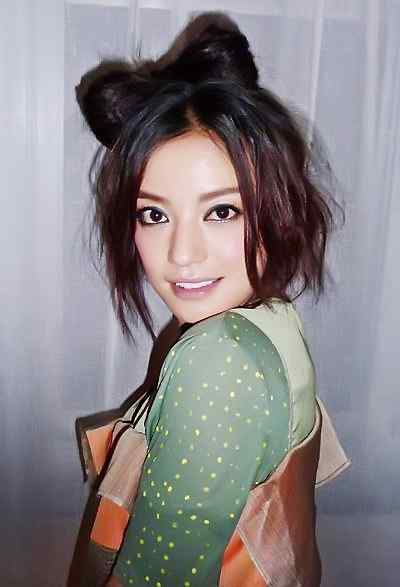 Lady Gaga和赵薇的猫头鹰造型