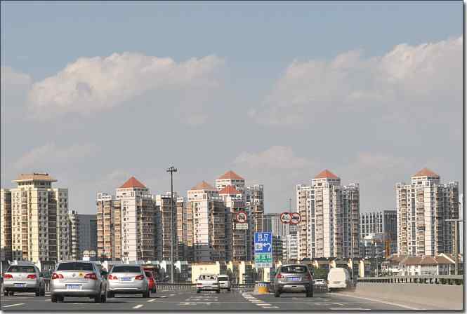  点击图片或使用键盘← →翻页